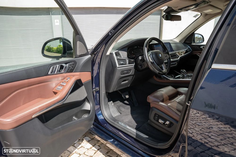 BMW X7 xDrive30d - 28