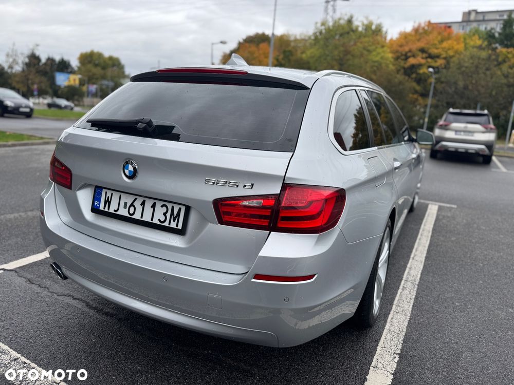 BMW Seria 5 525d Luxury Line - 9