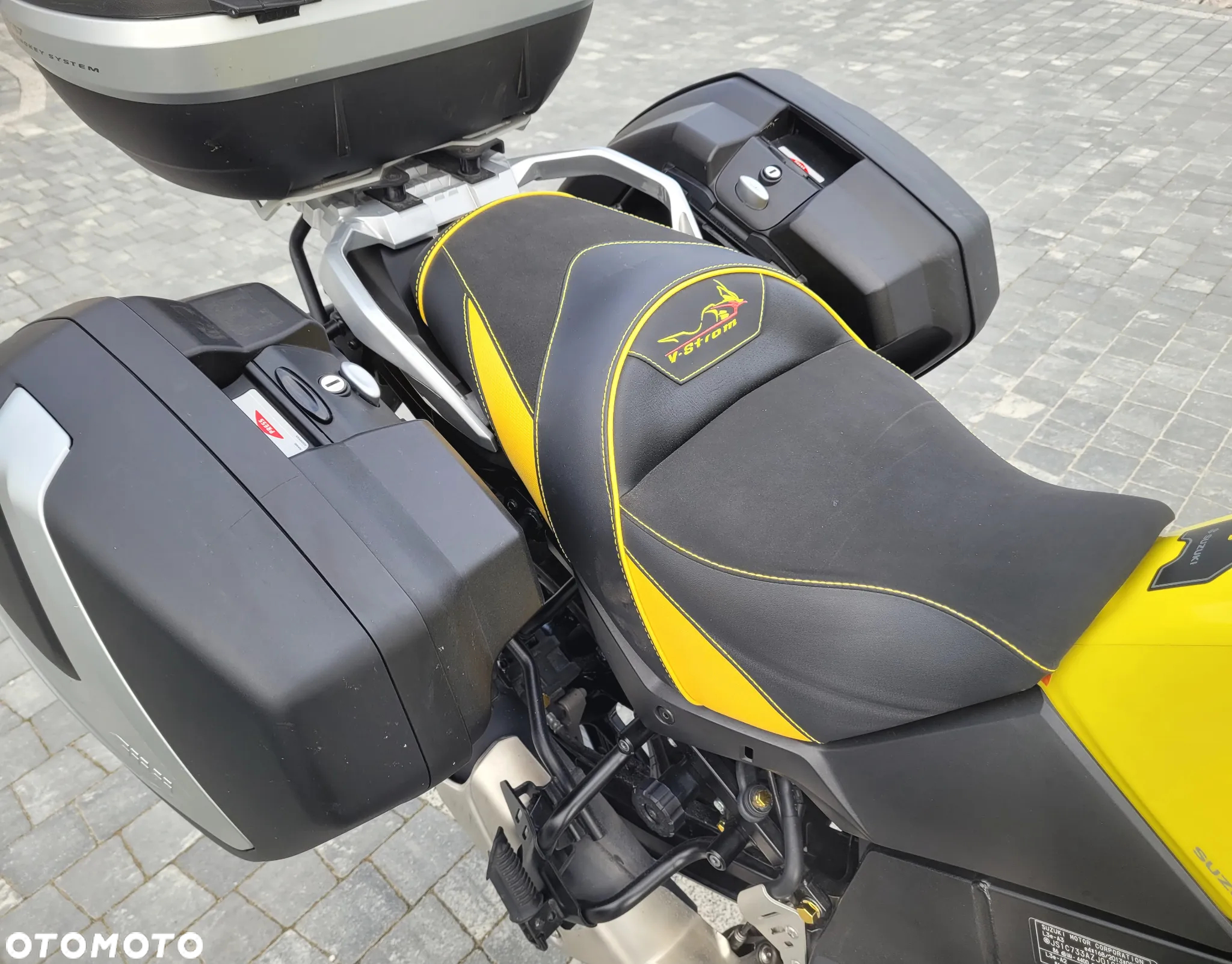 Suzuki V-STROM - 20