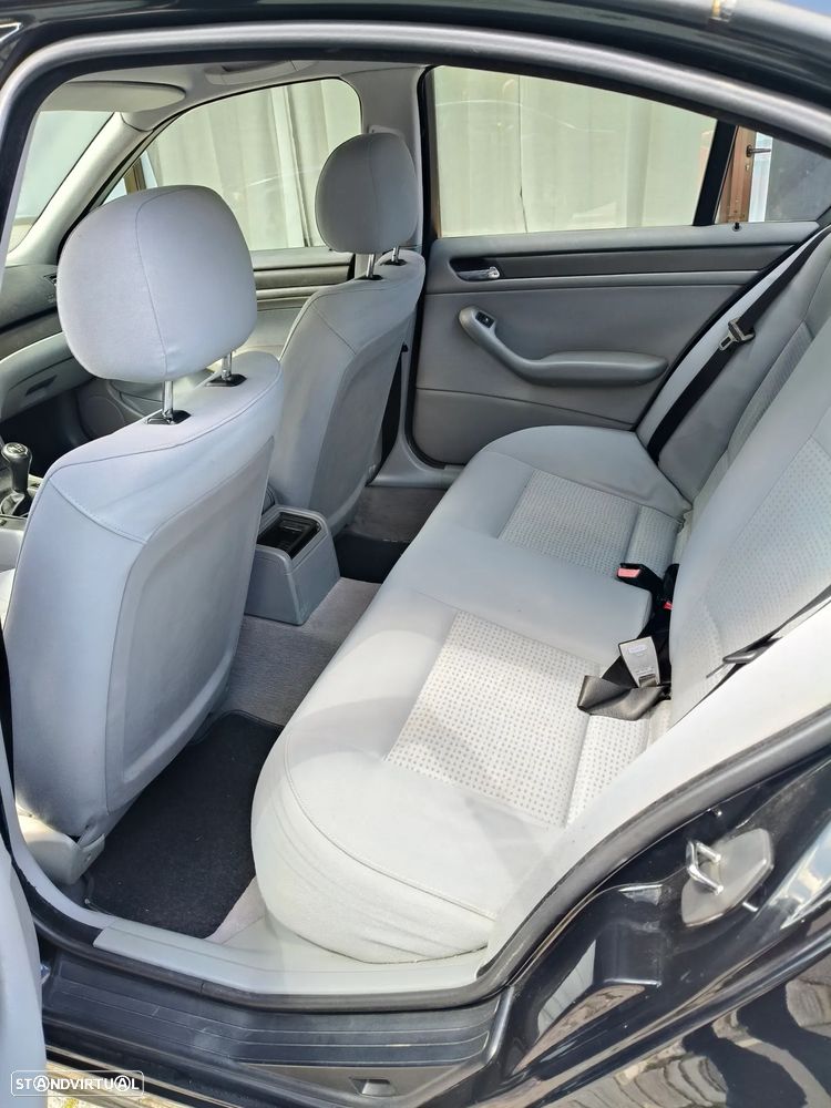 BMW 320 d Sport - 6