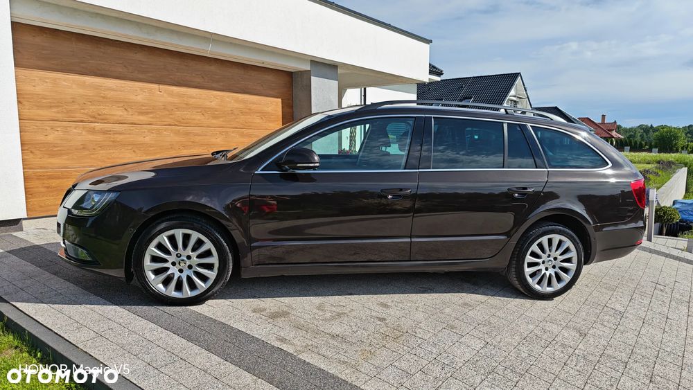 Skoda Superb 2.0 TDI Elegance DSG - 21