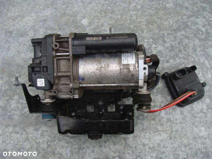Audi Q7 Q8 Touareg Kompresor zawieszenia pneumatycznego 4M0616005G - 1
