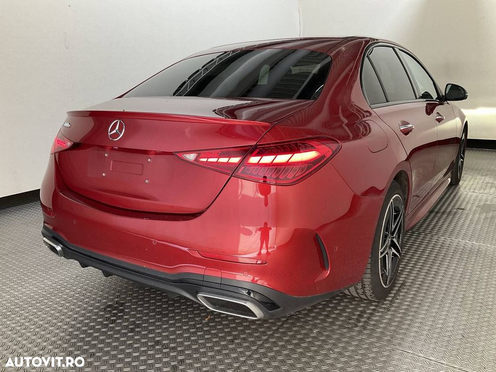 Mercedes-Benz C 300 e 9G-TRONIC AMG Line - 4