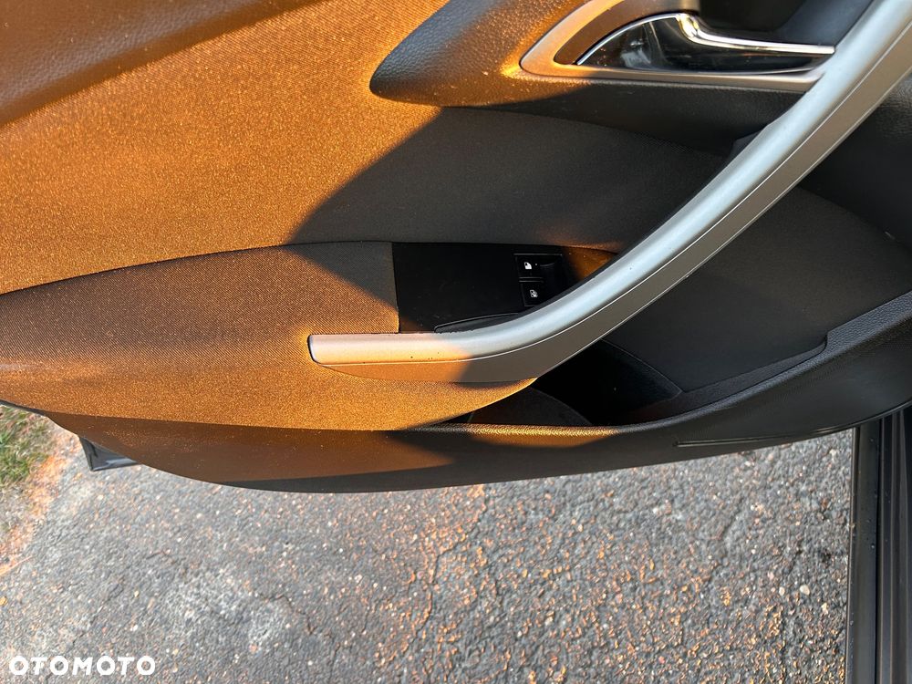 Opel Astra 1.6 Design Edition - 15