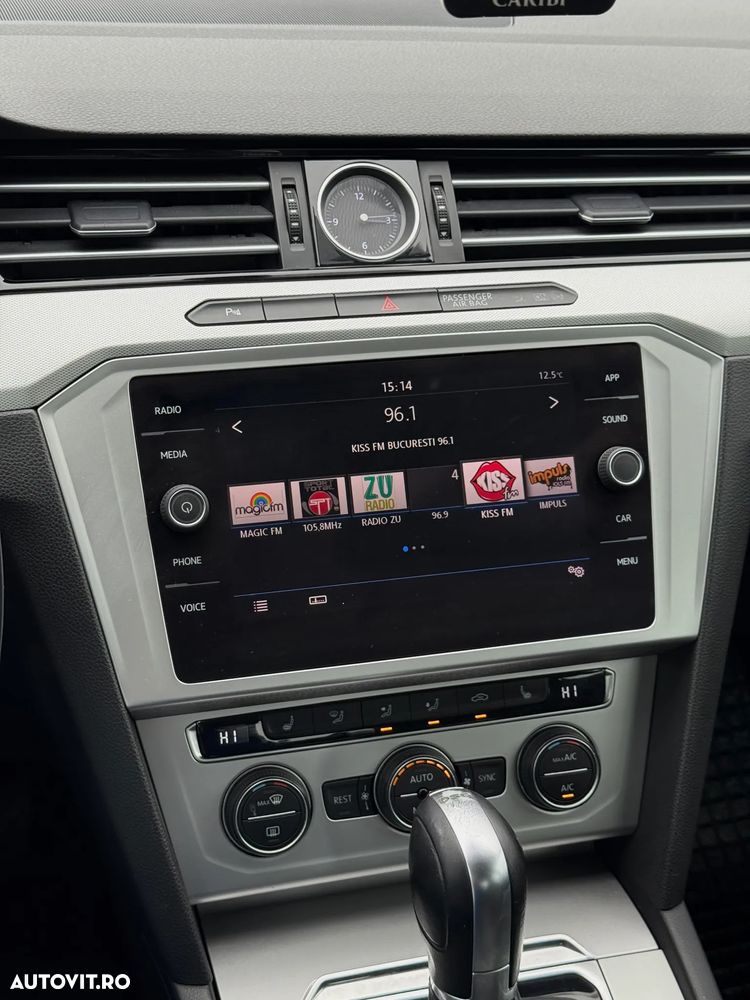 Volkswagen Passat 2.0 TDI DSG Comfortline - 22
