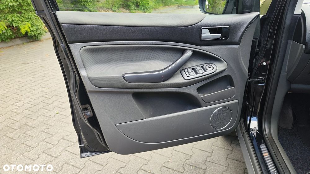 Ford Kuga 2.0 TDCi 4WD Titanium - 19