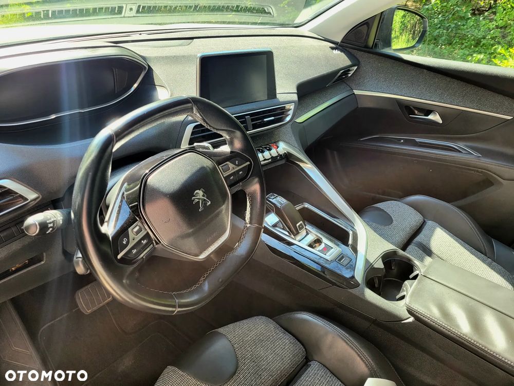 Peugeot 5008 1.5 BlueHDi Allure S&S EAT8 - 4
