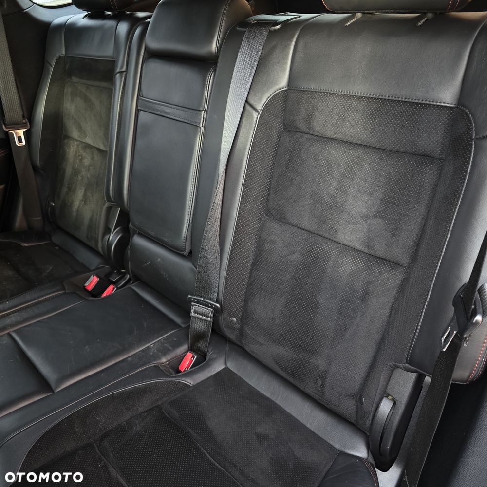 Jeep Grand Cherokee - 23