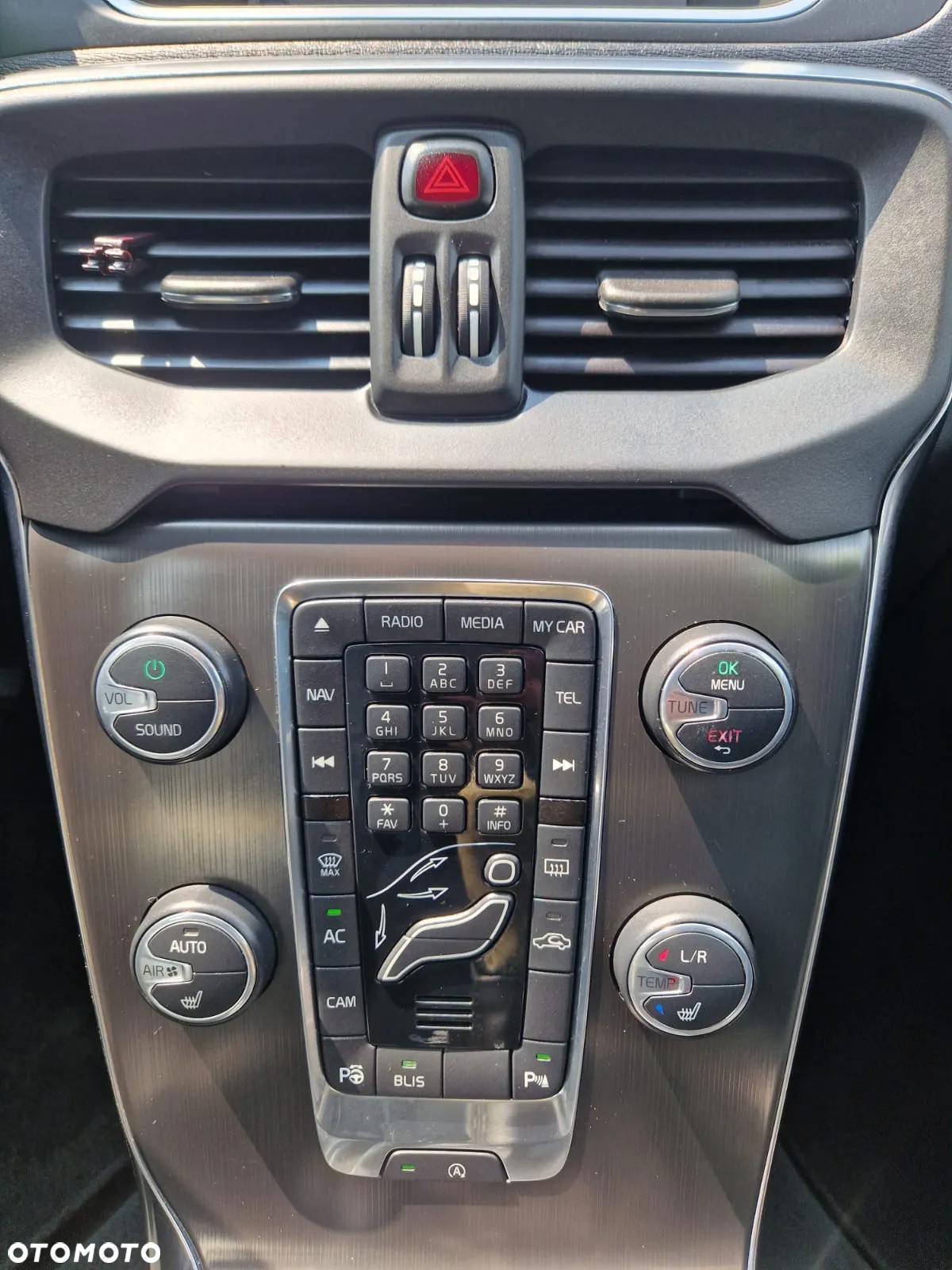 Volvo V40 D2 Summum - 14