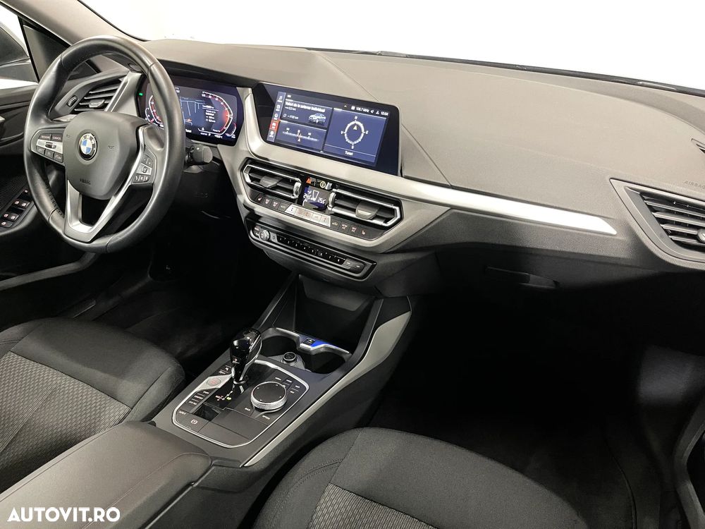 BMW Seria 2 218d AT - 9