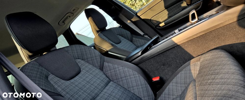 Volvo XC 60 B4 D Geartronic Momentum Pro - 13