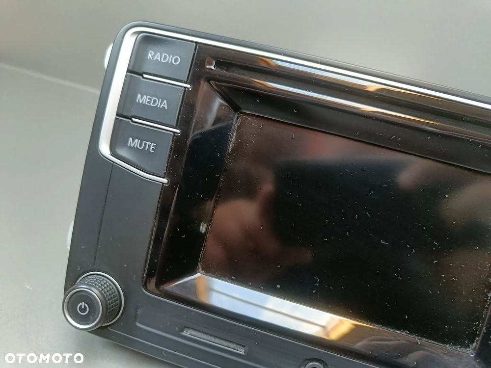 Radio VW Beetle Tiguan Golf Caddy 1K8035150B - 3