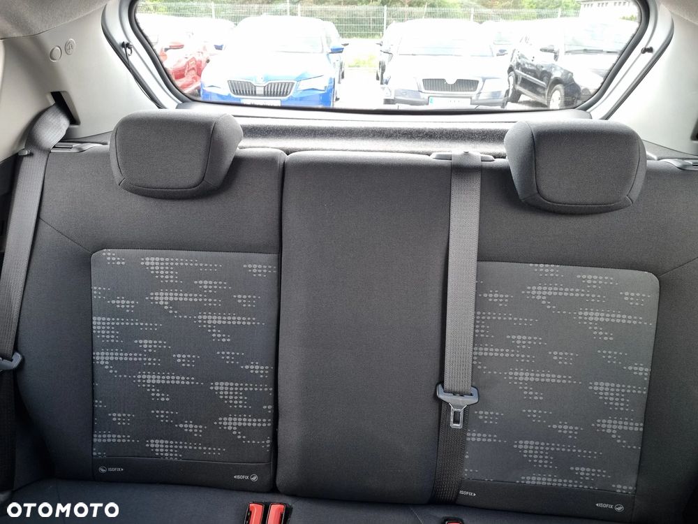 Opel Corsa 1.2 16V Enjoy - 15