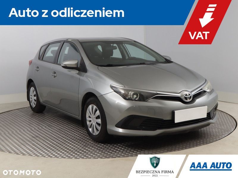 Toyota Auris - 2