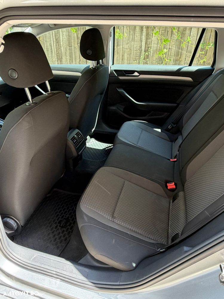 Volkswagen Passat 2.0 TDI DSG Advance - 13