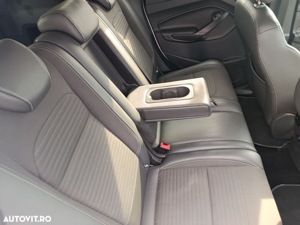 Ford Kuga 2.0 TDCi 4x4 Aut. Titanium - 12