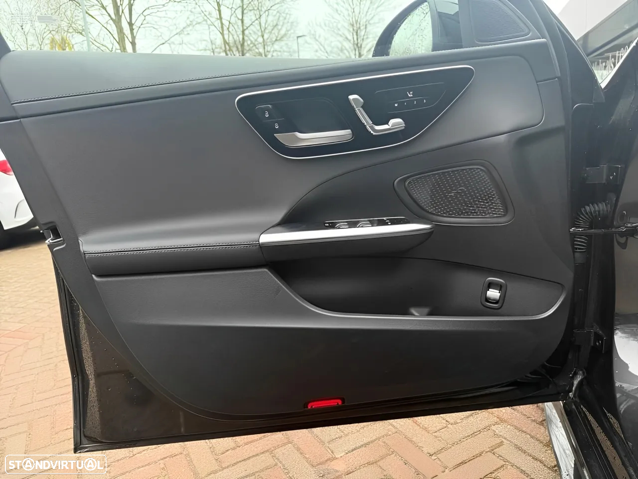 Mercedes-Benz C 300 de 4Matic T 9G-TRONIC AMG Line - 12