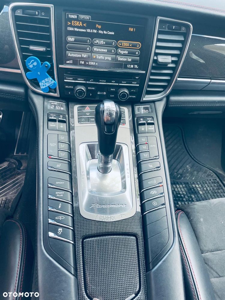 Porsche Panamera GTS PDK - 13