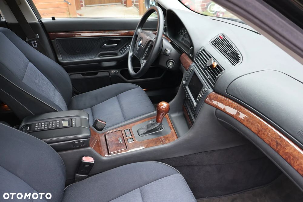 BMW Seria 7 - 20