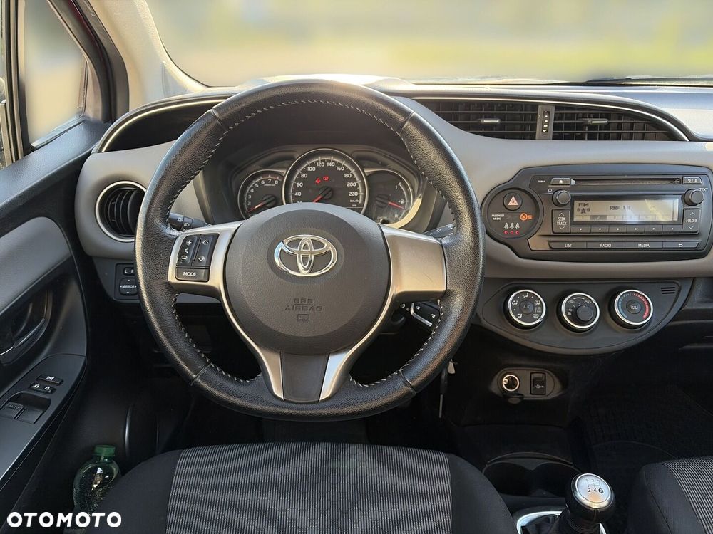 Toyota Yaris 1.0 Active EU6 - 19