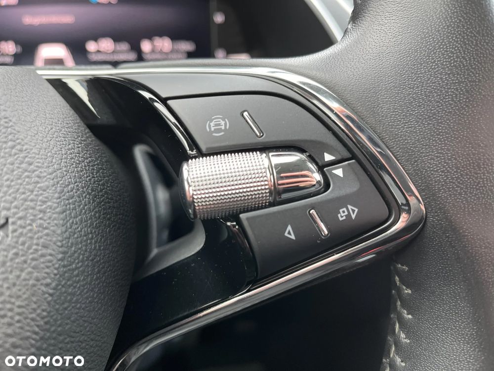 Skoda Superb 2.0 TDI DSG Style - 32