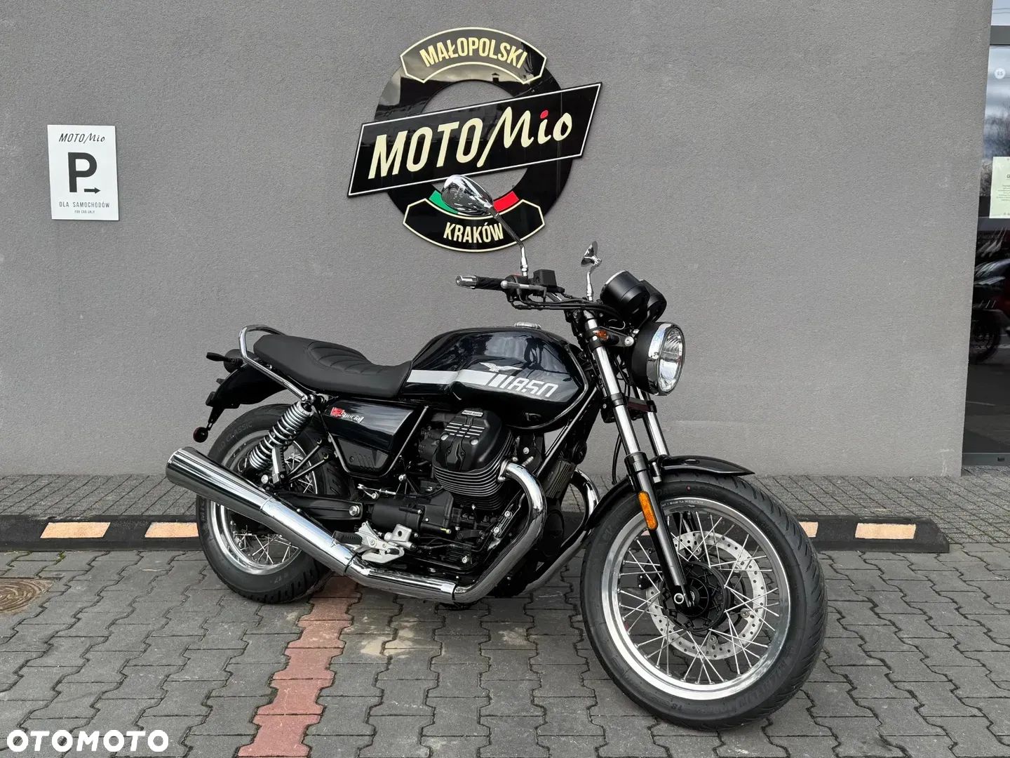 Moto Guzzi V7 - 1