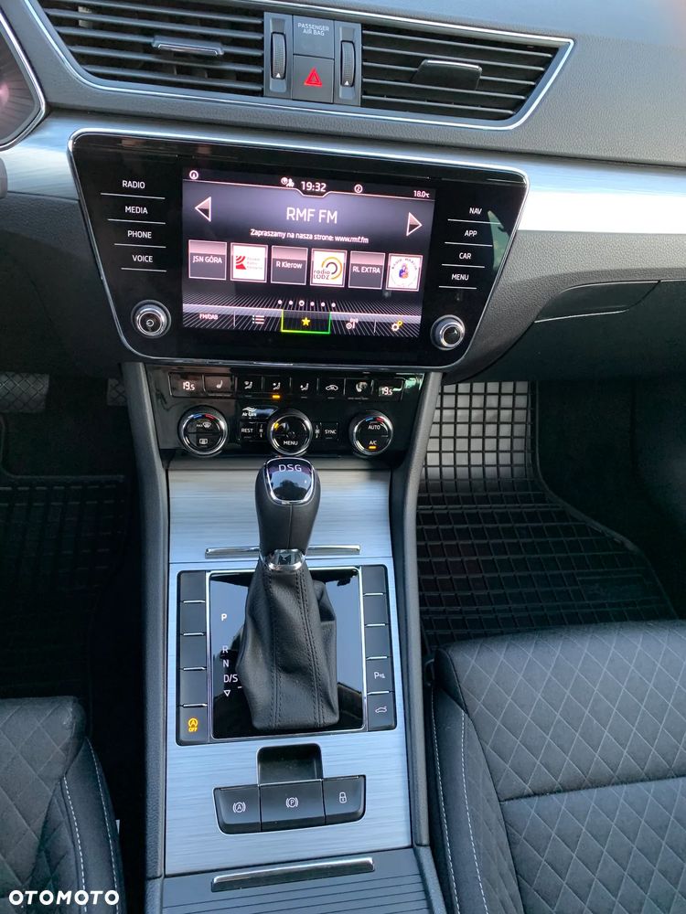 Skoda Superb 2.0 TDI SCR Ambition DSG - 31