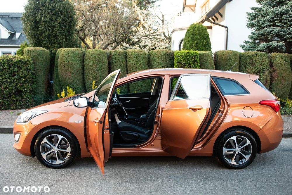 Hyundai i30 1.6 GDI Premium - 9