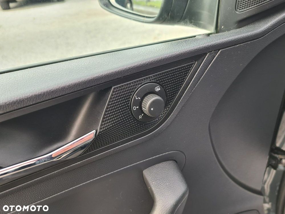 Skoda RAPID 1.0 TSI Ambition - 28