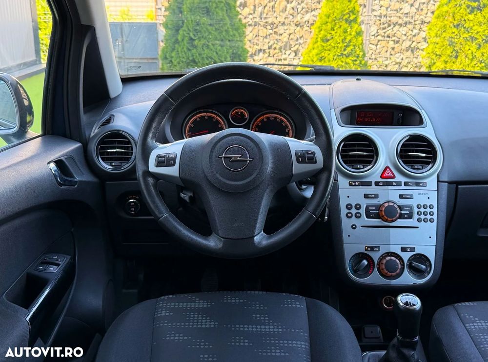Opel Corsa 1.4 16V 150 Jahre - 8