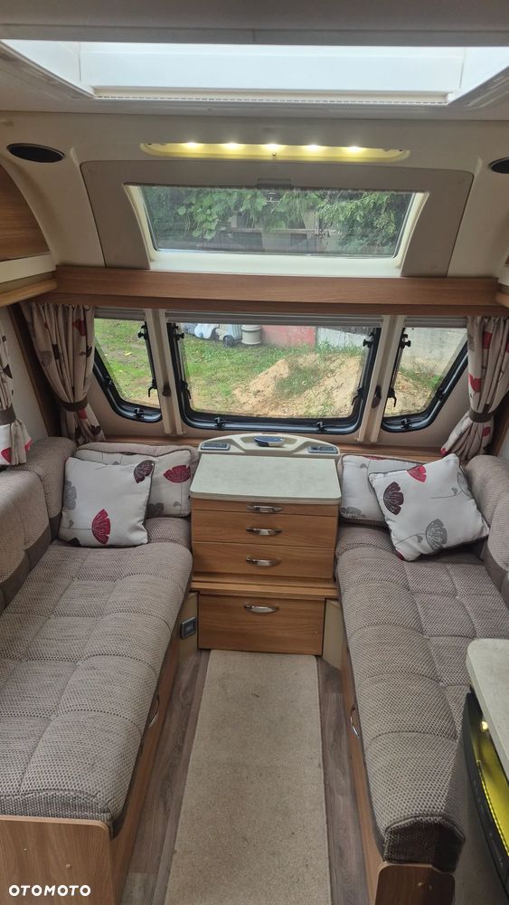SWIFT CHALLENGER  565 - 12