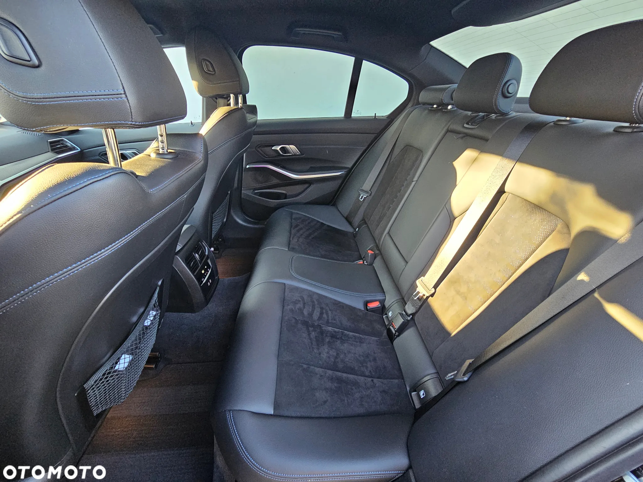 BMW Seria 3 318d M Sport - 14