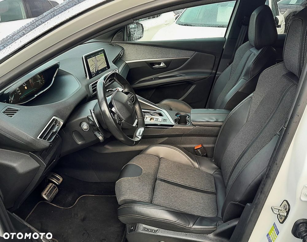 Peugeot 3008 - 18