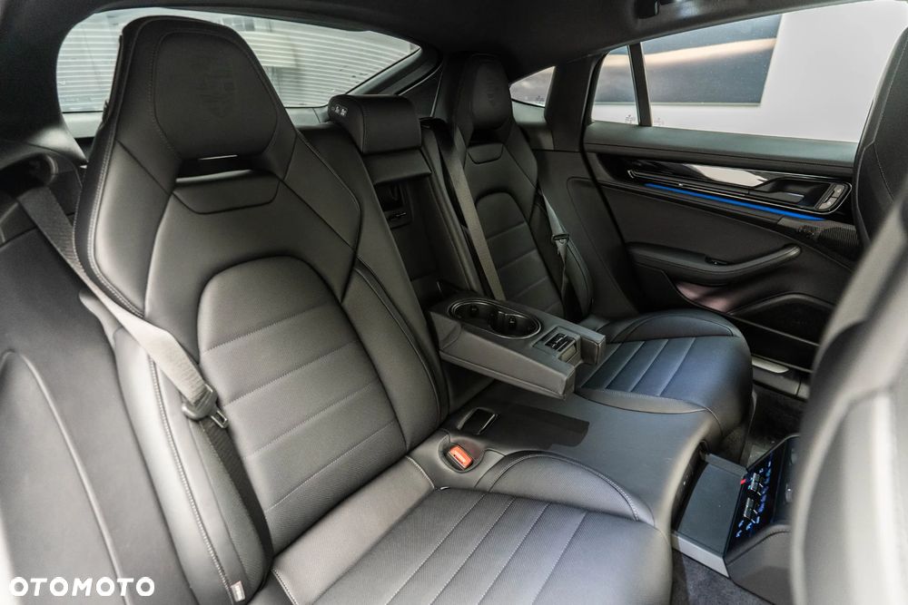 Porsche Panamera - 13