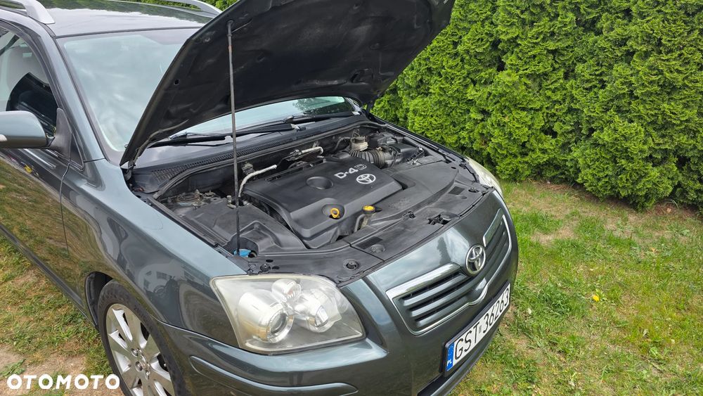 Toyota Avensis 2.0 D-4D Sol+NAVI - 15