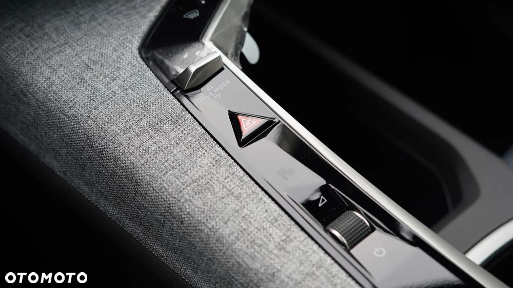 Peugeot 3008 1.2 PureTech mHEV Allure e-DCS6 - 26