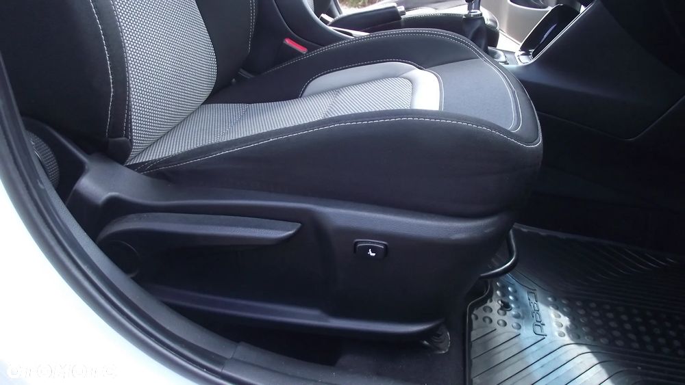 Kia Ceed 1.6 GDI Platinum Edition - 36
