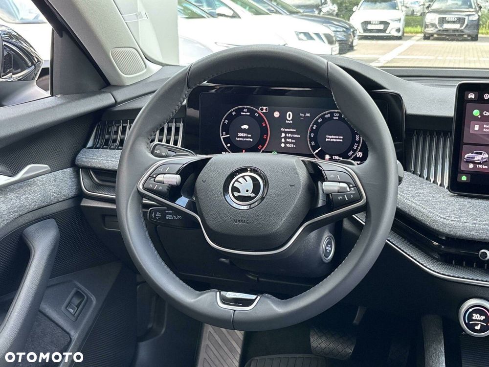 Skoda Superb 2.0 TDI SCR Selection DSG - 18