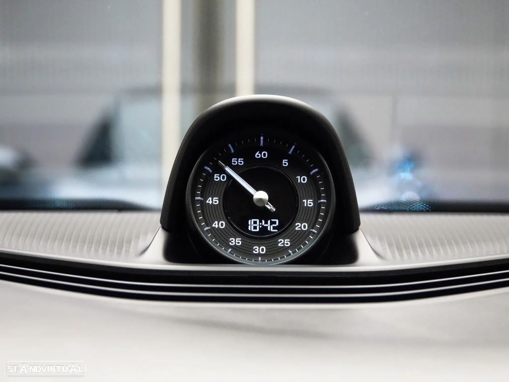 Porsche Taycan 4S - 35