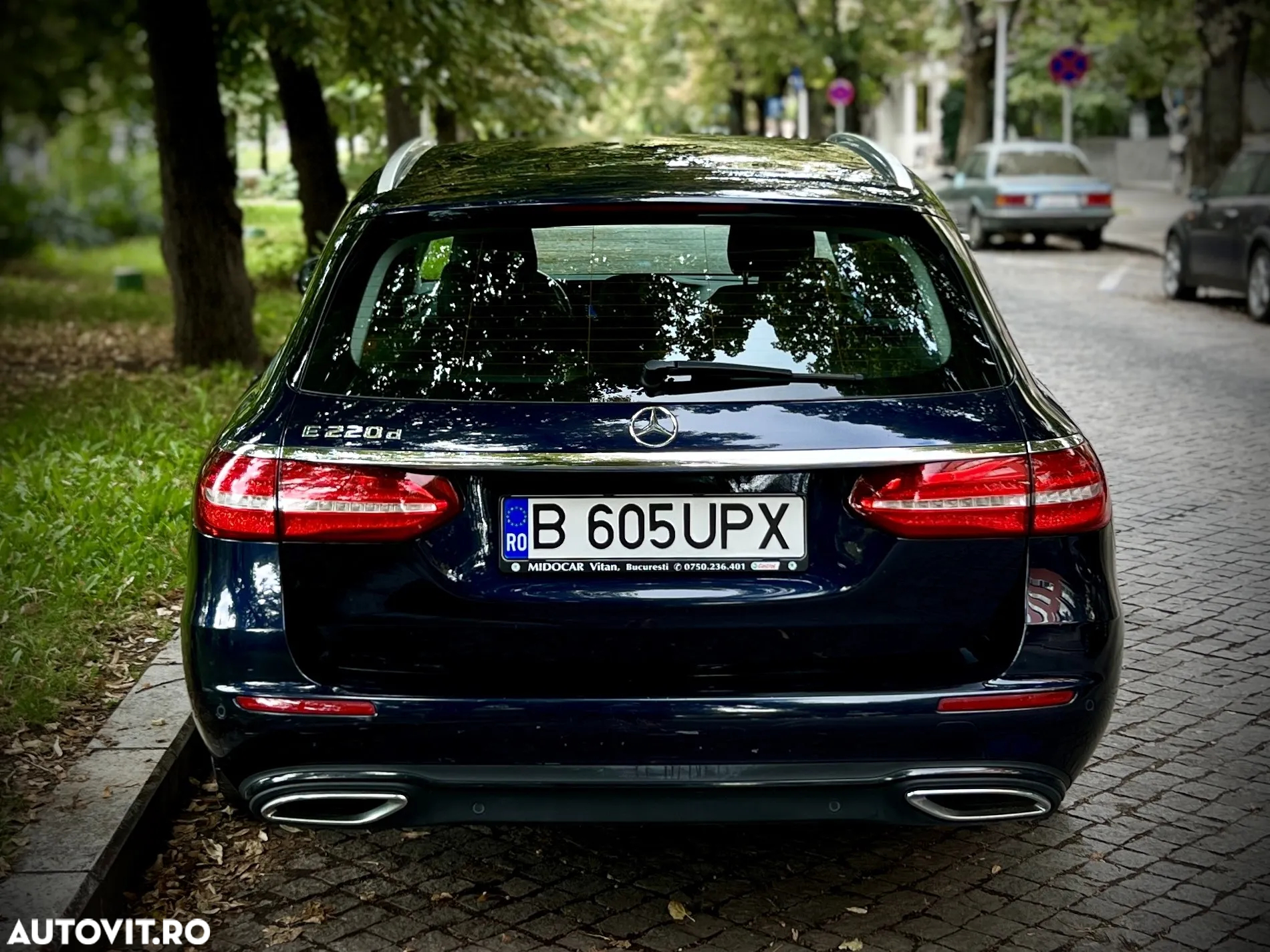 Mercedes-Benz E 220 d T 9G-TRONIC Avantgarde - 5