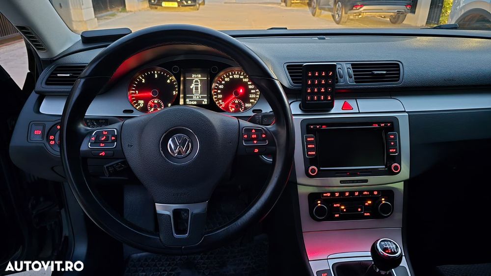 Volkswagen Passat 2.0TDI Highline DPF - 12