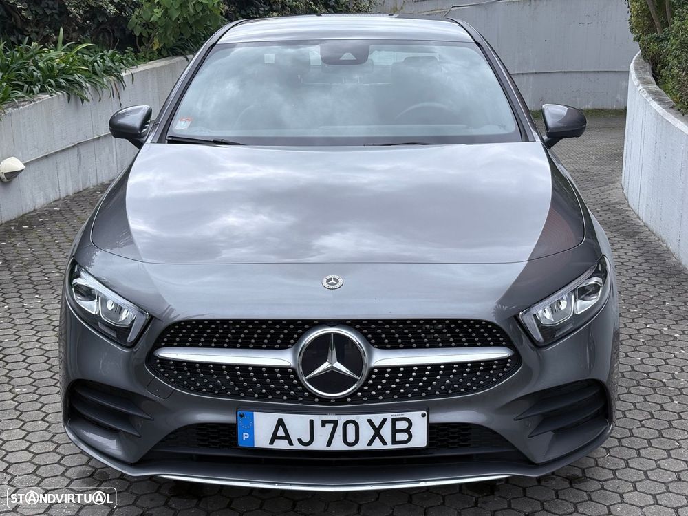 Mercedes-Benz A 250 Limousine e AMG Line - 3