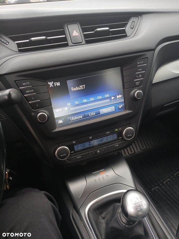 Toyota Avensis - 6