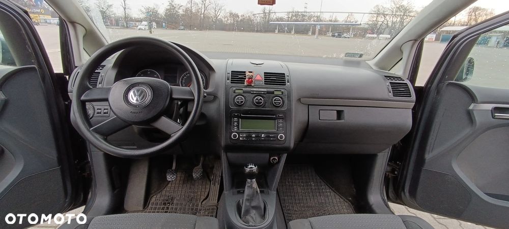 Volkswagen Touran - 19