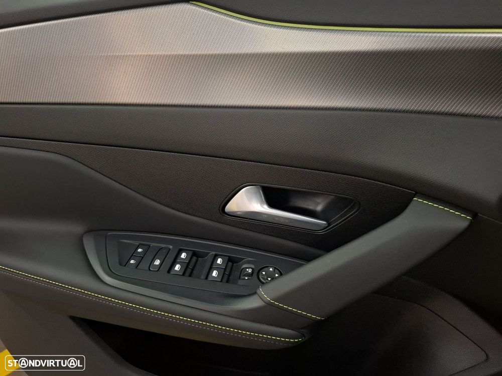 Peugeot 308 SW 1.2 Hybrid GT e-DCS6 - 23