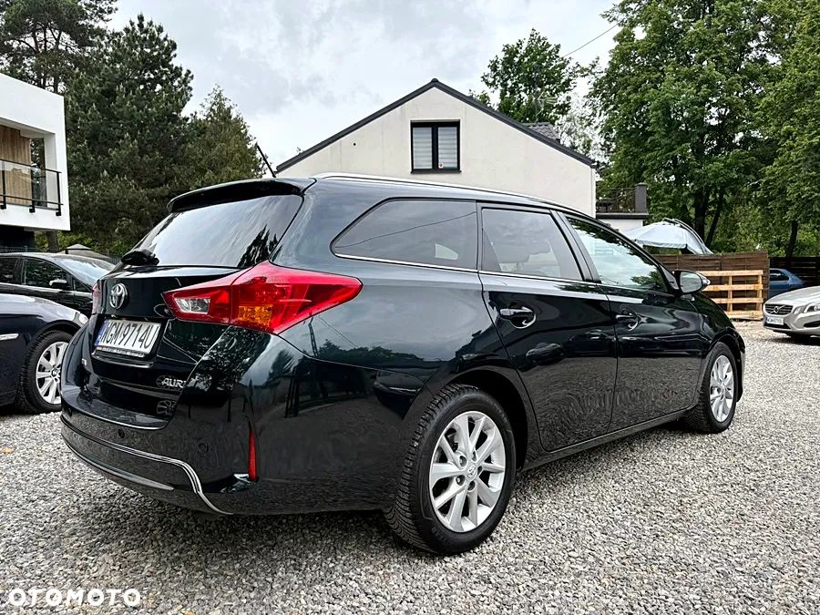 Toyota Auris 2.0 D-4D Executive - 6