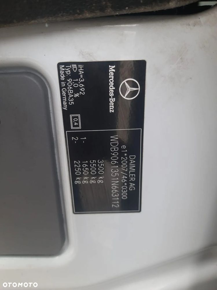 Mercedes-Benz Sprinter - 11