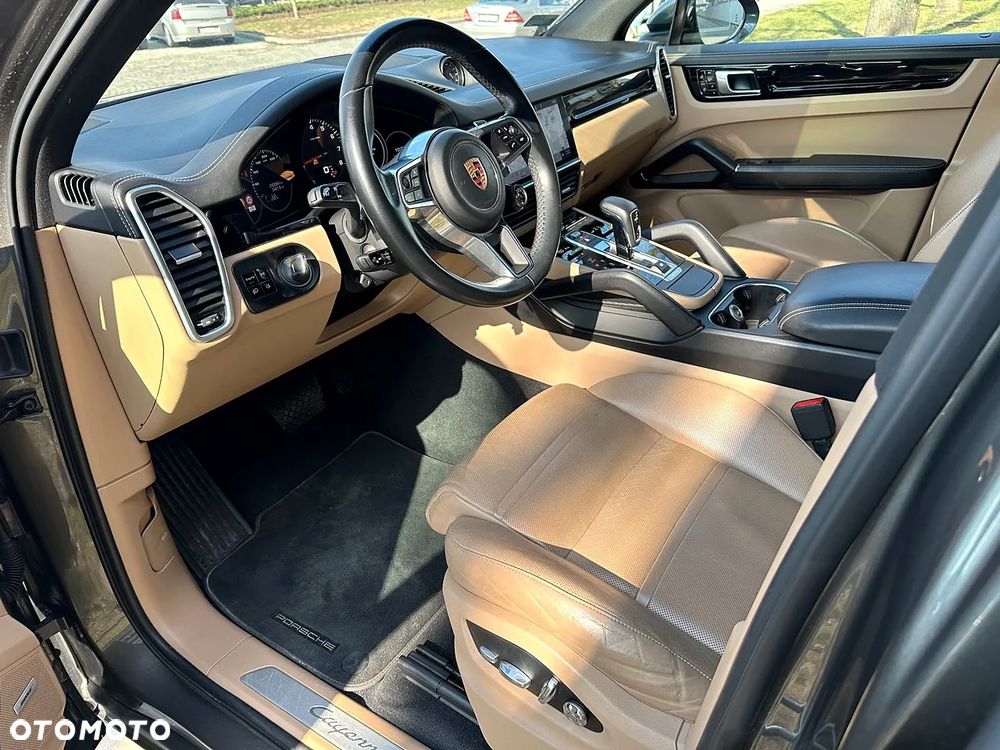 Porsche Cayenne - 6