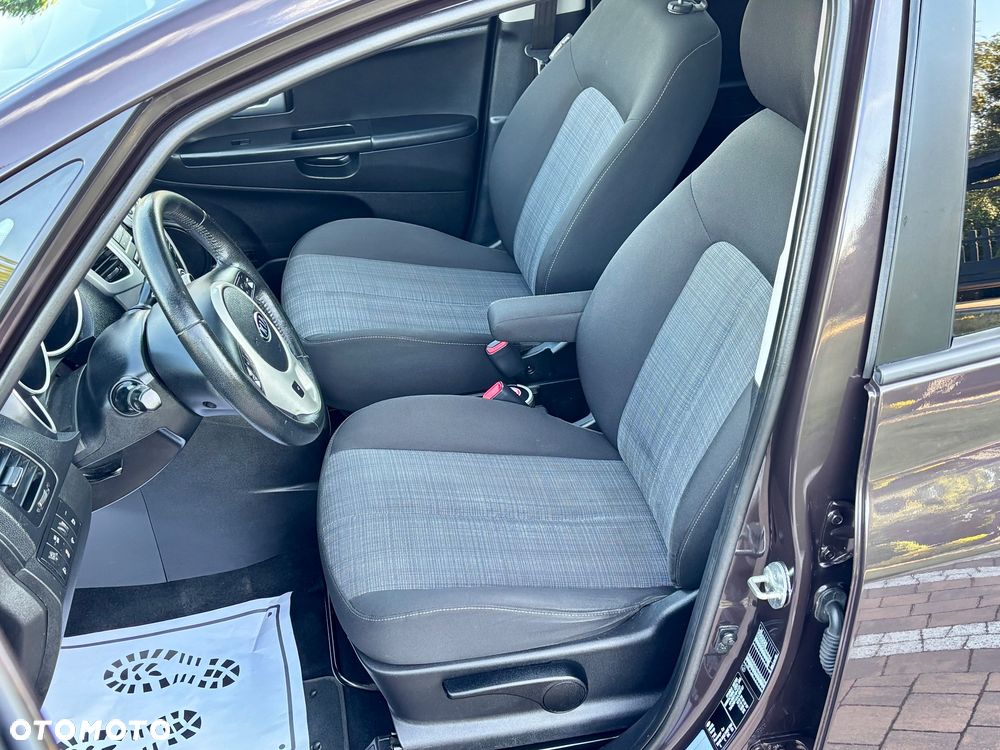 Kia Venga 1.4 CRDi 90 Attract - 24