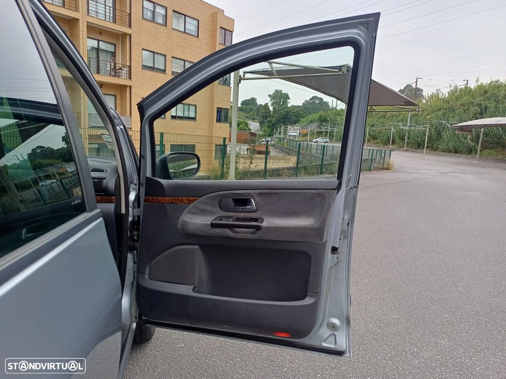 Ford Galaxy TDI Ghia - 29